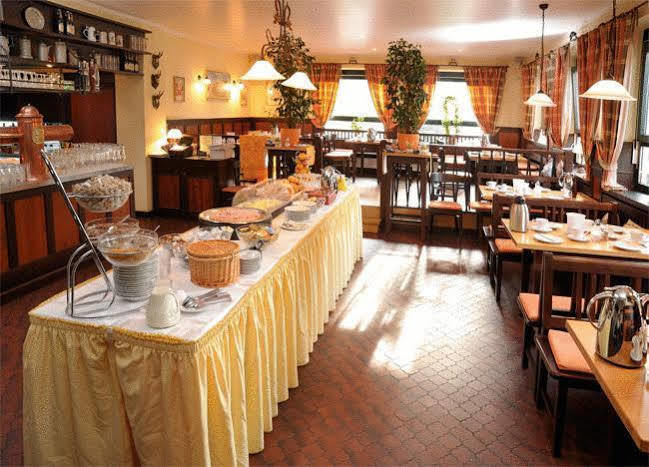 Hotel Grasbrunner Hof מראה חיצוני תמונה